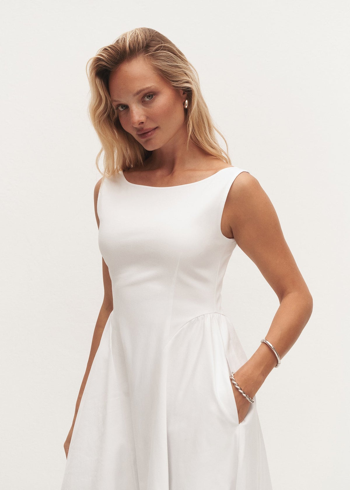 SUKIENKA VEZIA WHITE LECOLLET
