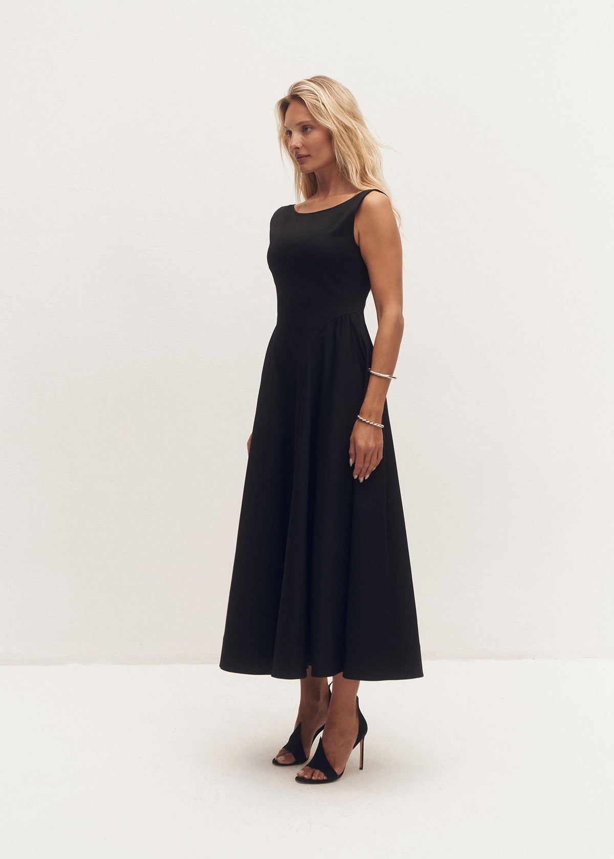 SUKIENKA VEZIA BLACK LECOLLET