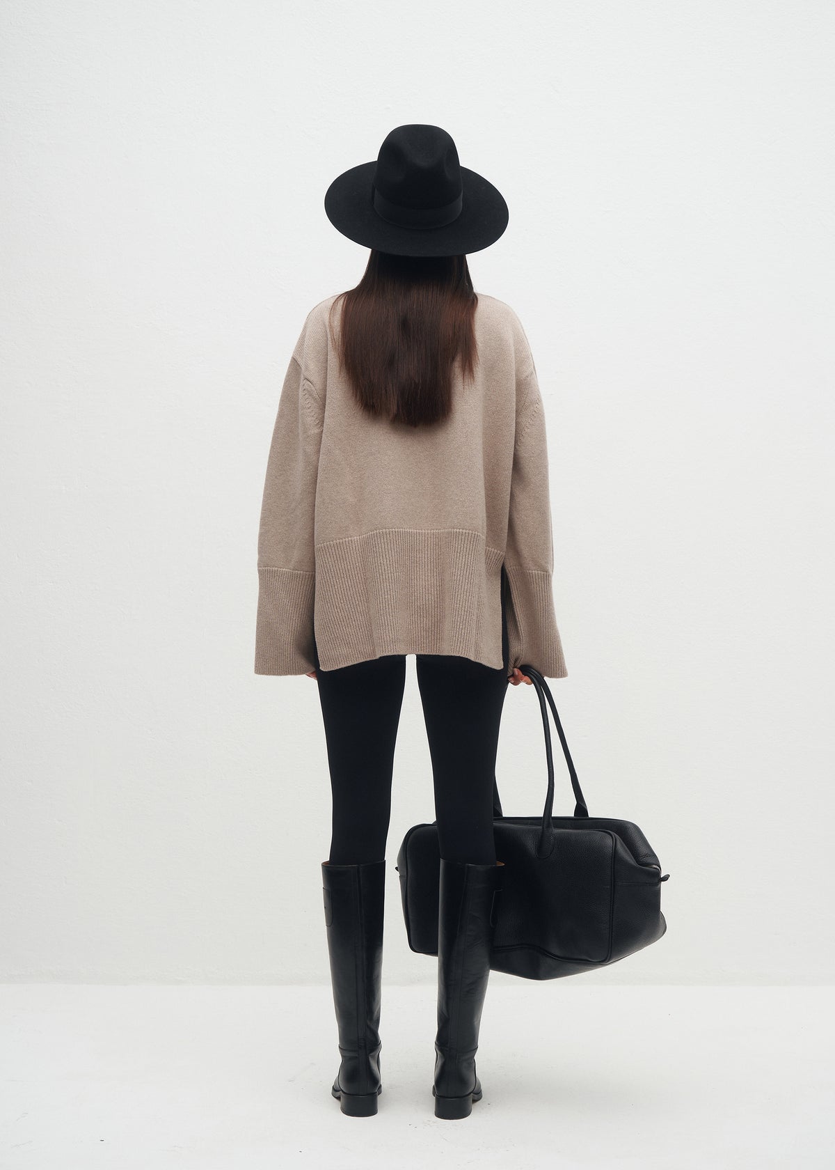 ELWEN TAUPE SWEATER