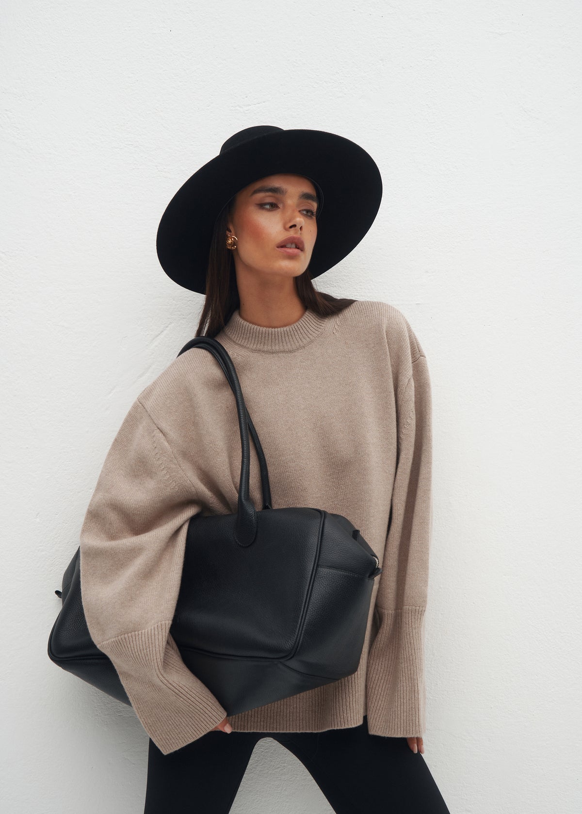 VERONA GRAINED BLACK BAG